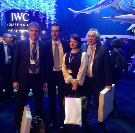 По окончании встречи на стенде IWC с приятными сувенирами в руках. — with Vladimir Borisov, Thomas Perini, Svetlana Ruzaeva and Alexander Zhuravlev.