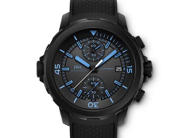 IWC AQUATIMER CHRONOGRAPH EDITION 50 YEARS SCIENCE FOR GALAPAGOS * Лимитированная серия - 500 экз. Арт. IW379504 Характеристики: Механический хронограф – Механические вращающиеся ободки – внешний и внутренний – с системой защиты при погружении SafeDive system от IWC – Указатель даты – Хронограф с индикацией минут и секунд – Малая секундная стрелка со стоп-функцией – Светящиеся элементы на стрелках, циферблате и внутреннем вращающемся ободке – Завинчивающаяся заводная головка – Гравировка на задней крышке корпуса – Система быстрой замены браслета IWC Механизм: Мануфактурный калибр 89365 Частота колебаний: 28 800 Пк/ч / 4 Гц Количество камней: 35 Запас хода: 68 часов Подзавод автоматический Корпус: Материалы: корпус из нержавеющей стали с каучуковым покрытием, черный циферблат, черный каучуковый ремешок, традиционная застежка из нержавеющей стали Стекло: выпуклое сапфировое стекло с двусторонним антибликовым покрытием Водонепроницаемость: 30 бар Диаметр: 44 мм Высота корпуса: 17 мм