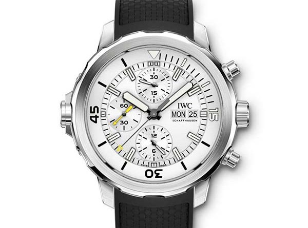 IWC AQUATIMER CHRONOGRAPH Арт. IW376801 Характеристики: Механический хронограф – Механические вращающиеся ободки – внешний и внутренний – с системой защиты при погружении SafeDive system от IWC – Указатель даты и дня недели – Хронограф с индикацией часов, минут и секунд – Малая секундная стрелка со стоп-функцией – Светящиеся элементы на стрелках, циферблате и внутреннем вращающемся ободке – Завинчивающаяся заводная головка – Система быстрой замены браслета IWC Механизм: Калибр 79320 Частота колебаний 28 800 Пк/ч / 4 Гц Камни 25 Запас хода 44 часа Подзавод автоматический Корпус: Материалы : корпус из нержавеющей стали, посеребренный циферблат, черный каучуковый ремешок, традиционная застежка из нержавеющей стали Стекло: выпуклое сапфировое стекло с двусторонним антибликовым покрытием Водонепроницаемость: 30 бар Диаметр: 44 мм Высота корпуса: 17 мм
