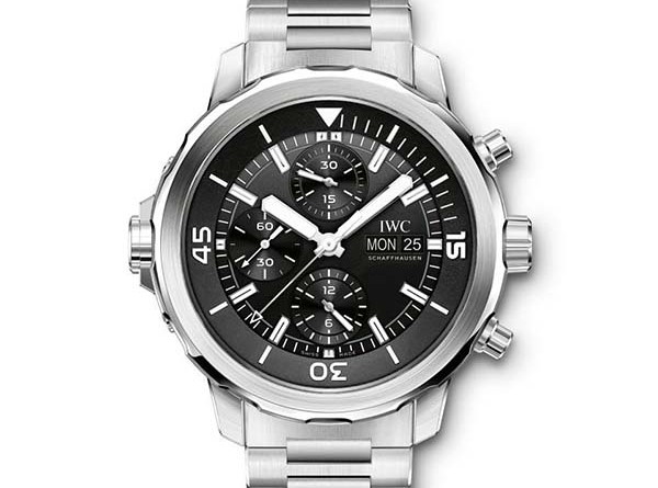 IWC AQUATIMER CHRONOGRAPH Арт. IW376804 Характеристики: Механический хронограф – Механические вращающиеся ободки – внешний и внутренний – с системой защиты при погружении SafeDive system от IWC – Указатель даты и дня недели – Хронограф с индикацией часов, минут и секунд – Малая секундная стрелка со стоп-функцией – Светящиеся элементы на стрелках, циферблате и внутреннем вращающемся ободке – Завинчивающаяся заводная головка – Система быстрой замены браслета IWC Механизм: Калибр 79320 Частота колебаний 28 800 Пк/ч / 4 Гц Камни 25 Запас хода 44 часа Подзавод автоматический Корпус:из нержавеющей стали, черный циферблат,браслет из нержавеющей стали, складная двойная застежка с предохранительными кнопками Стекло: выпуклое сапфировое стекло с двусторонним антибликовым покрытием Водонепроницаемость: 30 бар Диаметр: 44 мм Высота корпуса: 17 мм