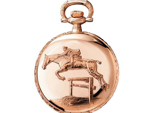 The Longines Equestrian Lépine. Артикул: L7.023.8.13.1. Механизм: ручной завод. Калибр L506.2 (ETA 6497/2). 16½ линий, 17 камней, 21,600 пк/час, запас хода 53 часа. Функции: Часы, минуты, секунды. Корпус: Круглый, розовое золото, диам. 49.50 мм, задняя крышка украшена медальоном из золота и эмали; сапфировое стекло с антибликовым покрытием. Циферблат: Белый лаковый, малый секундный счетчик на отметке «6» часов. Стрелки: из розового золота, форма Breguet.