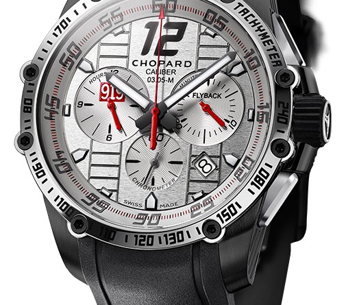 Chopard Superfast Chrono Porsche 919 Only Watch: титан, автоподзавод, Chopard 03.05-М, хронограф, хронометр, 45,00 мм/ 15,08 мм, водонепроницаемость до 100 метров. "Изюминка" - факсимиле подписи лидера команды Porsche, гонщика Марка Уэббера . Сочетание цветов циферблата и расположенных на нем элементов - серебристого, черного и красного - соответствует цветам команды Porsche Motorsport, партнера марки.