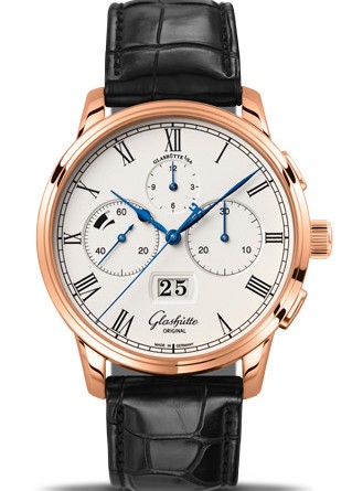 Glashutte Original Senator Chronograph Panorama Date. АРТИКУЛ: 1-37-01-01-05-30. МЕХАНИЗМ: с автоматическим подзаводом , Калибр 37-01. ФУНКЦИИ: часы и минуты, малая секундная стрелка (смещена относительно центра), панорамная дата, хронограф , flyback , индикатор запаса хода, тахиметрическая шкала. КОРПУС: 18-каратное красное золото, сапфировое стекло, привинчивающаяся задняя крышка с сапфировым окошком. ВОДОНЕПРОНИЦАЕМОСТЬ: до 5 бар. РАЗМЕРЫ: ∅ 42 мм, высота: 14 мм. ЦИФЕРБЛАТ: из золота, посеребренный натиранием; вороненые стрелки. РЕМЕШОК: ремешок из кожи луизианского аллигатора