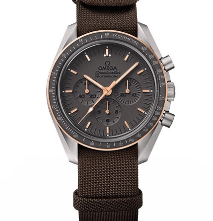 OMEGA SPEEDMASTER PROFESSIONAL APOLLO 11 45TH ANNIVERSARY LIMITED EDITION (1969 экз.). Механизм: Omega 1861, ручной завод, запас хода – 48 ч. Функции: часы-минуты-малые секунды// хронограф/тахиметр. Корпус: титан/розовое золото Sedna , диам. : 42 мм/ безель из черной матовой керамики с тахиметрической шкалой. Стекло: сапфировое, стойкое к царапинам, с антибликовым покрытием. Циферблат: серый. Водонепроницаемость: 5 бар. Браслет/ремешок: нейлоновый ремешок коричневого цвета
