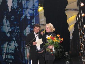 Сергей Фролов и лауреат премии «Чайка» 2003 в номинации «Улыбка Ж» Чулпан Хаматова